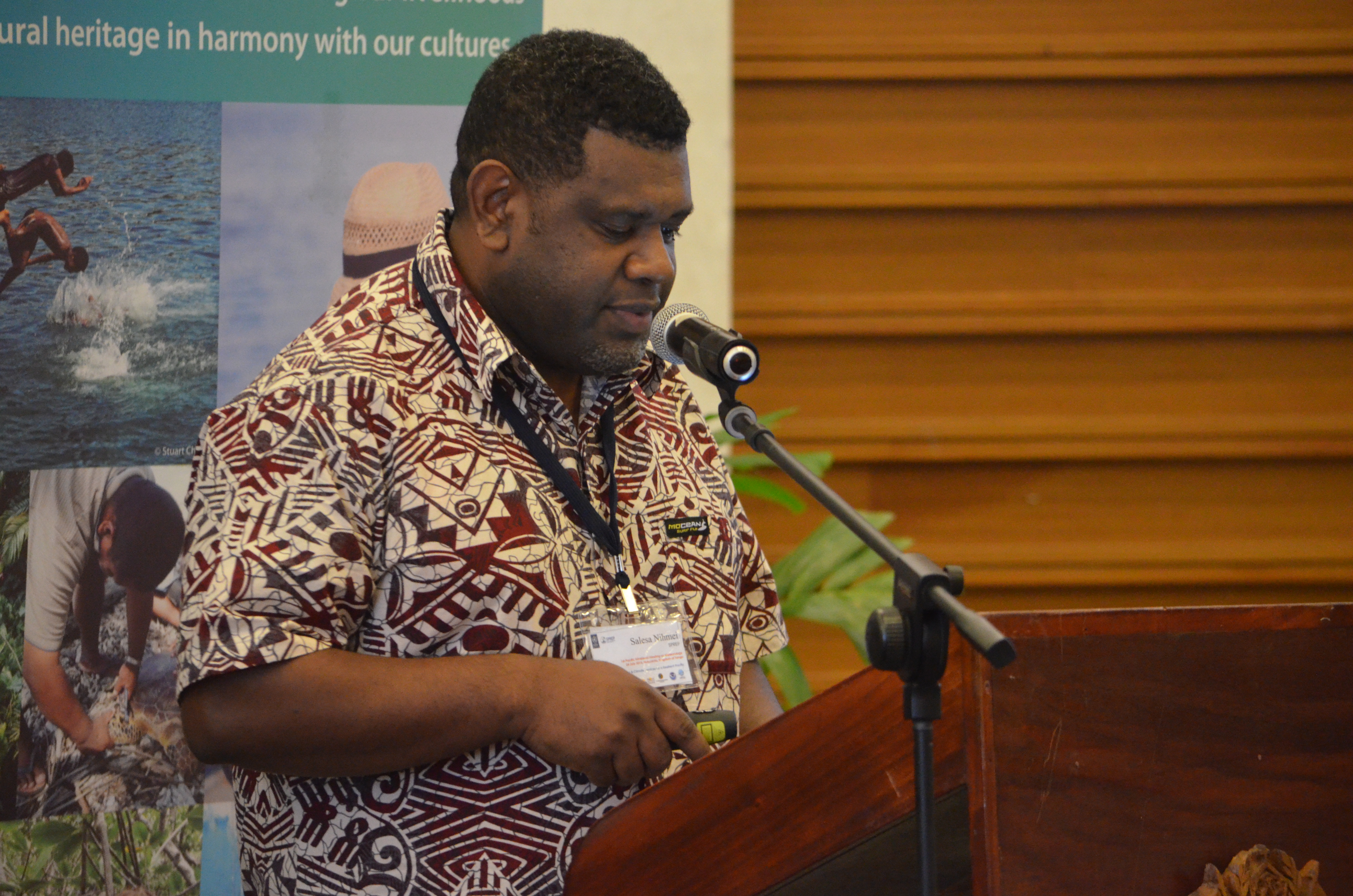 Mr Salesa Niihmei at the third Pacific Meteorological Council Meeting in 2005. Photo: SPREP