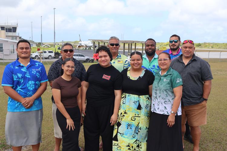 Niue met training