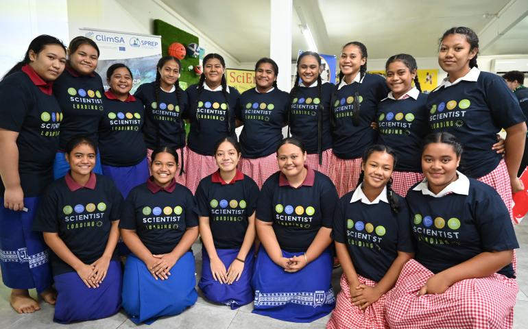 Girls Scientists in Weather and Climate